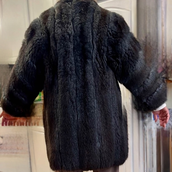 Natural Fur Coat by Neiman Marcus. Vintage Blue/Green Fendi. Size small. - Picture 5 of 14